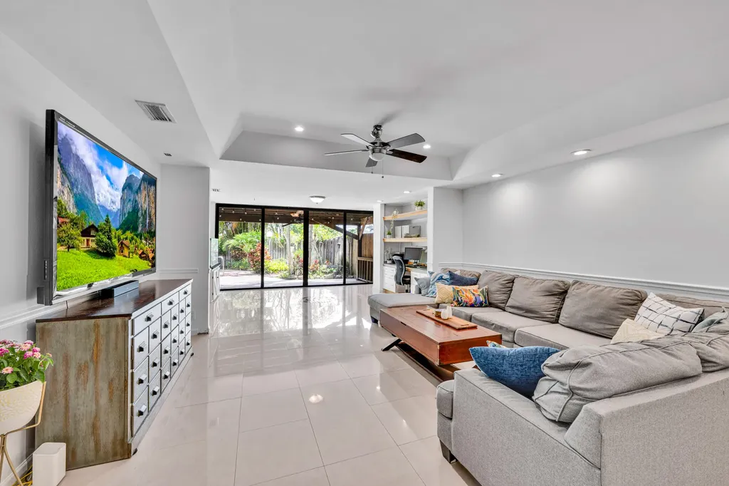 20924 N Springs Terrace Boca Raton FL 33428