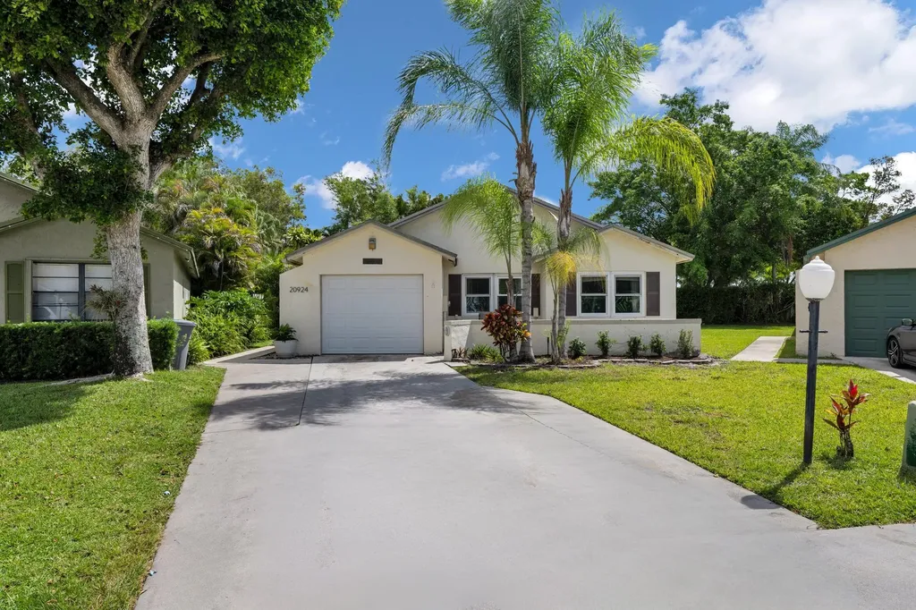 20924 N Springs Terrace Boca Raton FL 33428