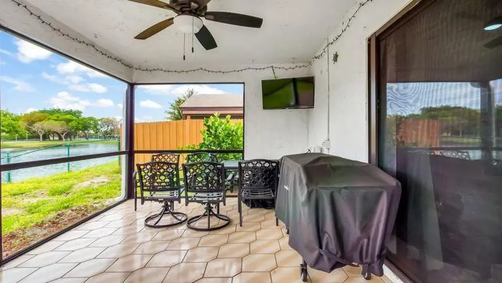 3761 NW 21 Street Coconut Creek FL 33066