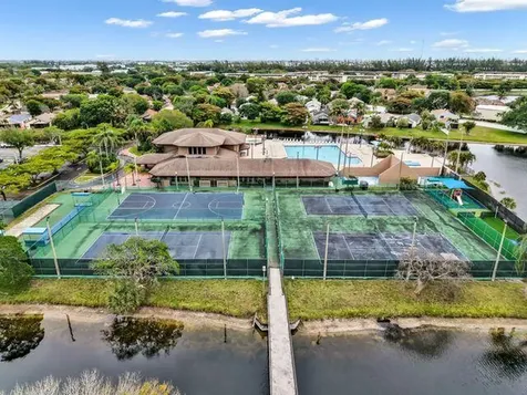 3761 NW 21 Street Coconut Creek FL 33066