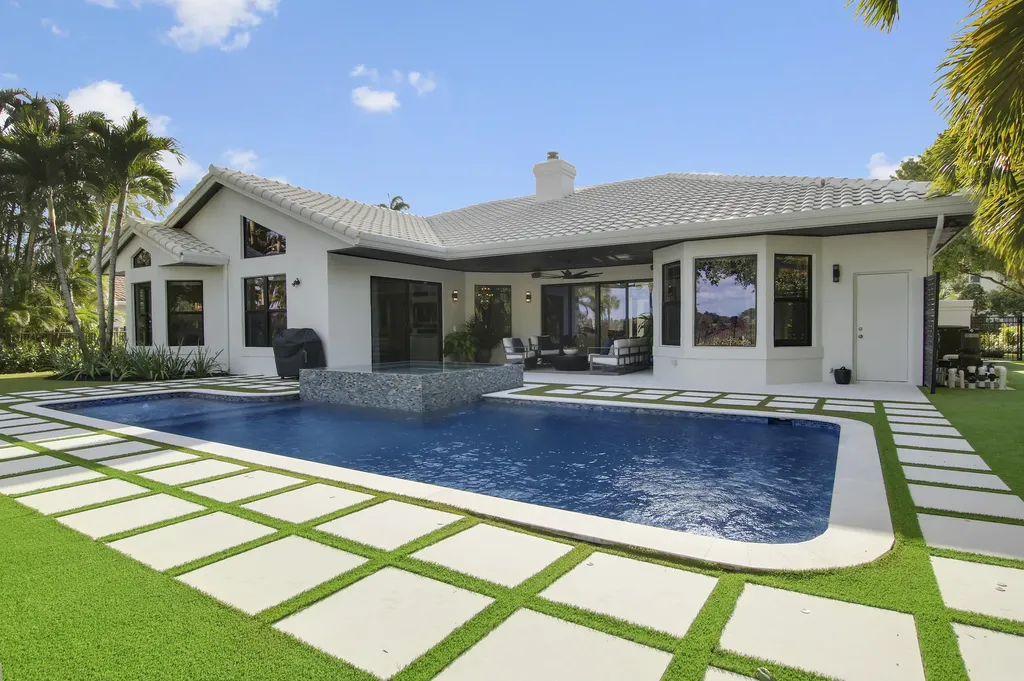 10720 Ave Of The Pga Palm Beach Gardens FL 33418