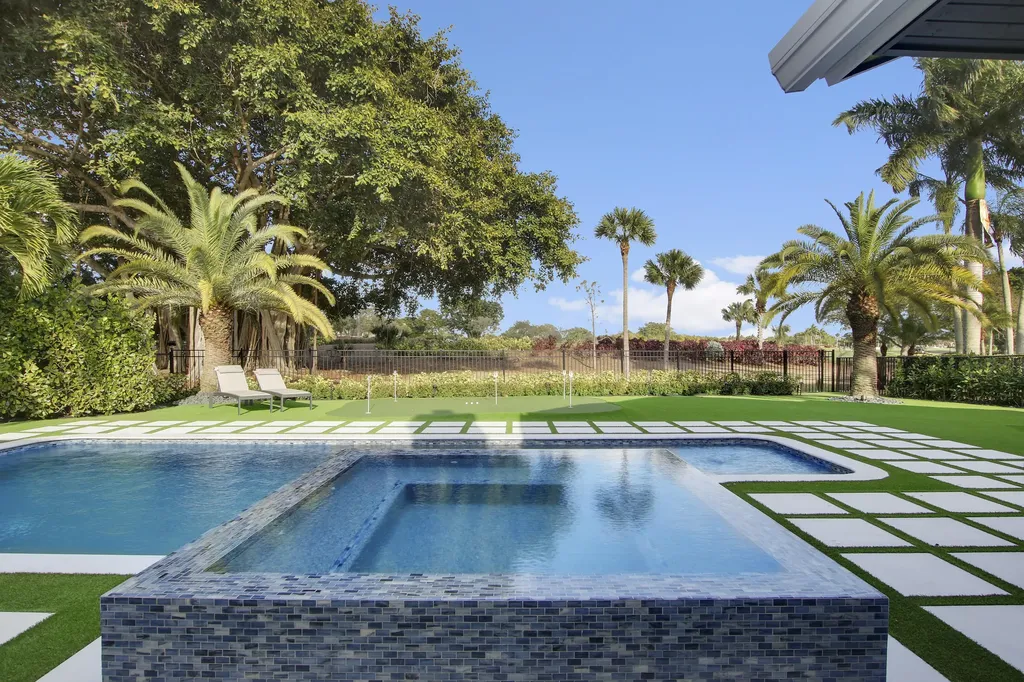 10720 Ave Of The Pga Palm Beach Gardens FL 33418