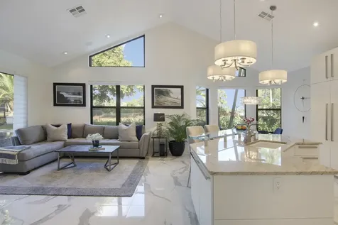10720 Ave Of The Pga Palm Beach Gardens FL 33418