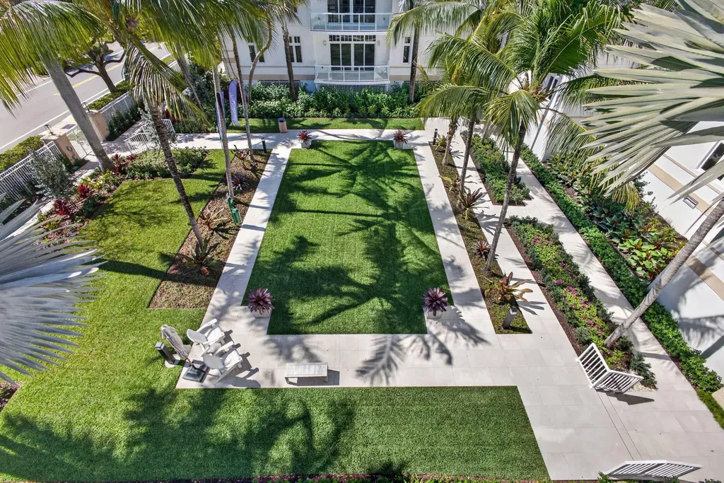 182 Lake Drive Palm Beach Shores FL 33404