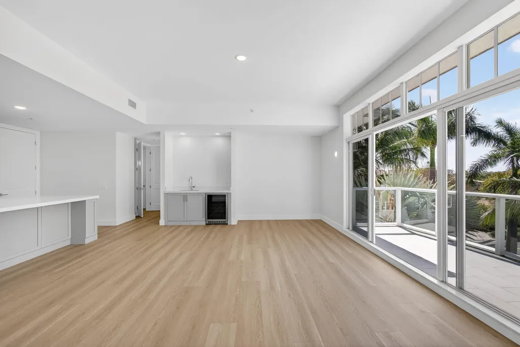 182 Lake Drive Palm Beach Shores FL 33404