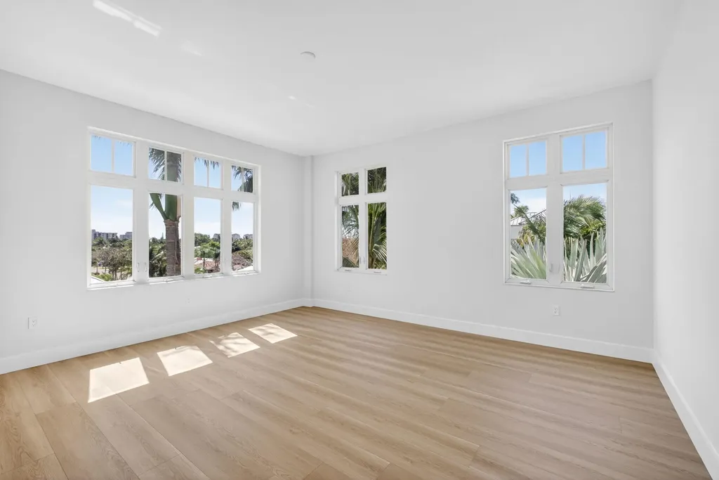 182 Lake Drive Palm Beach Shores FL 33404