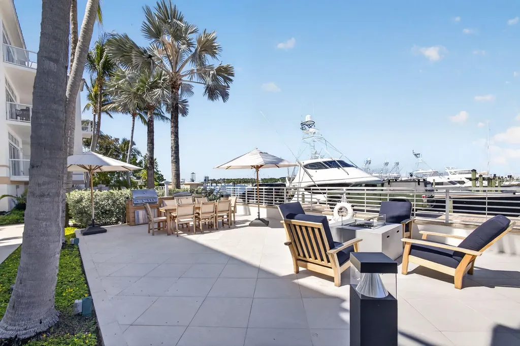 182 Lake Drive Palm Beach Shores FL 33404