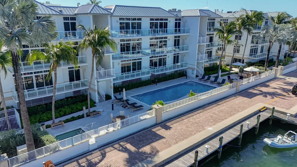 182 Lake Drive Palm Beach Shores FL 33404