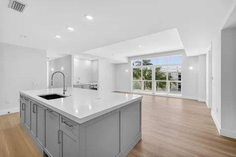 182 Lake Drive Palm Beach Shores FL 33404