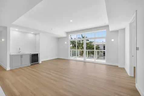 182 Lake Drive Palm Beach Shores FL 33404