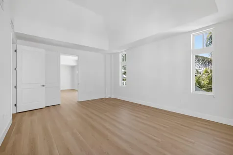 182 Lake Drive Palm Beach Shores FL 33404