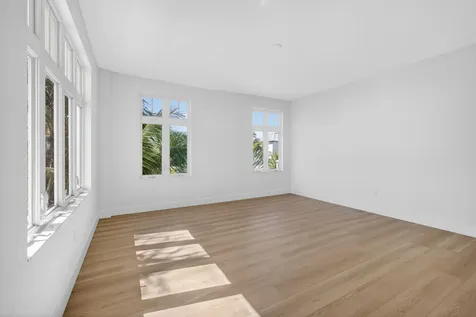 182 Lake Drive Palm Beach Shores FL 33404