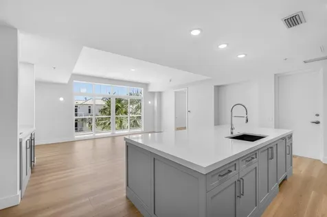 182 Lake Drive Palm Beach Shores FL 33404