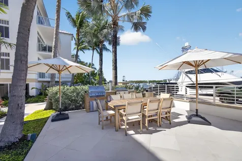 182 Lake Drive Palm Beach Shores FL 33404