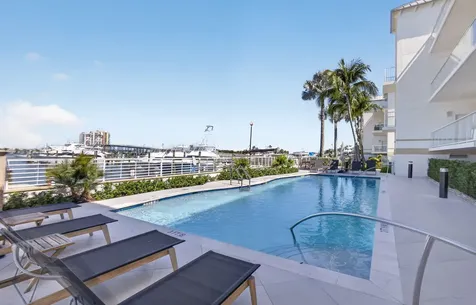 182 Lake Drive Palm Beach Shores FL 33404