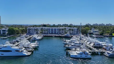 182 Lake Drive Palm Beach Shores FL 33404