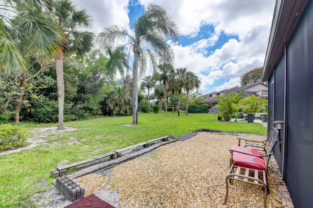 4666 S Fountains Drive S Lake Worth FL 33467