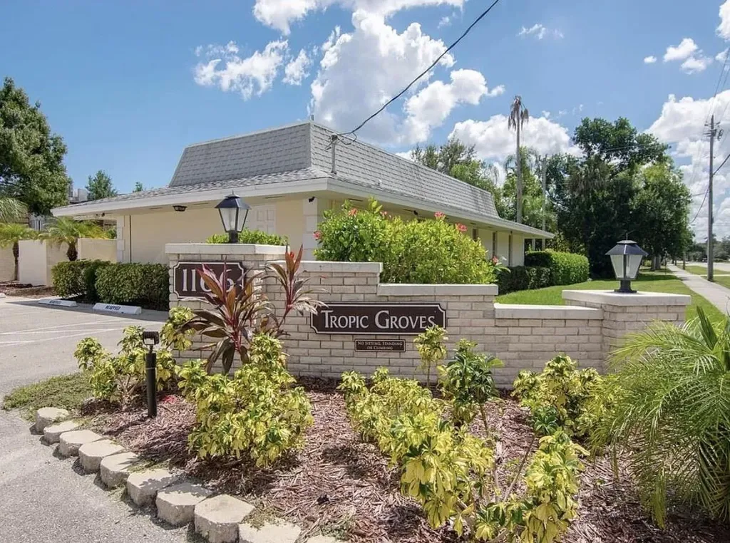 1166 6th Avenue Vero Beach FL 32960
