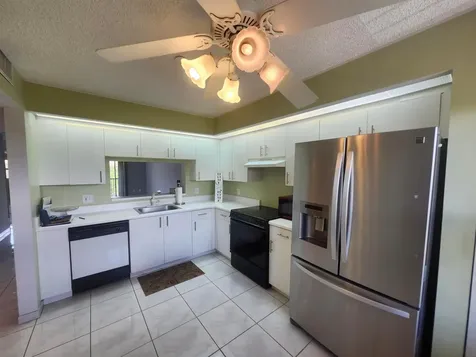 601 SW 142nd Avenue SW Pembroke Pines FL 33027
