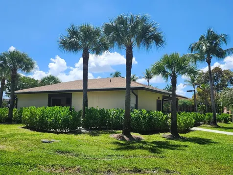 601 SW 142nd Avenue SW Pembroke Pines FL 33027