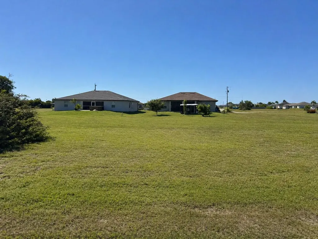 3242 NW 41st Avenue Cape Coral FL 33993