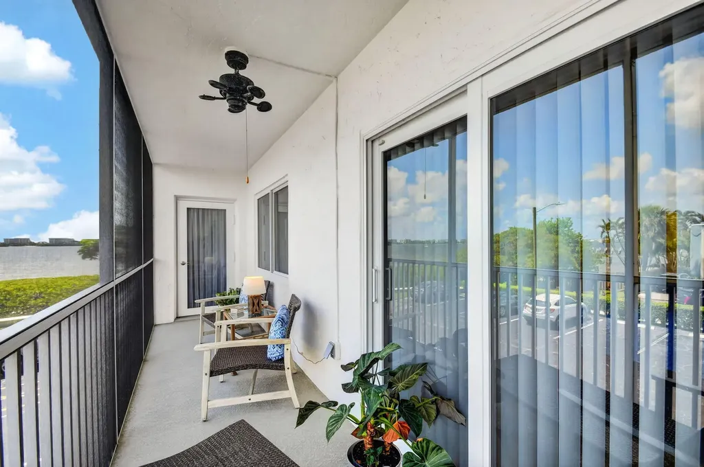 1502 S Lakeside Drive Lake Worth Beach FL 33460