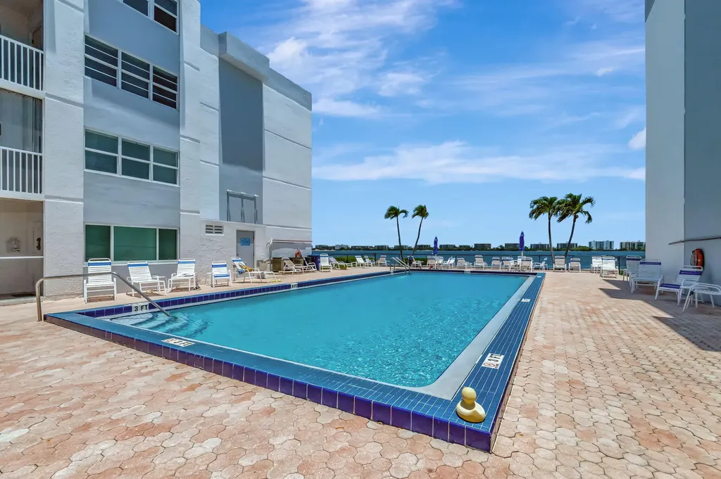 1502 S Lakeside Drive Lake Worth Beach FL 33460