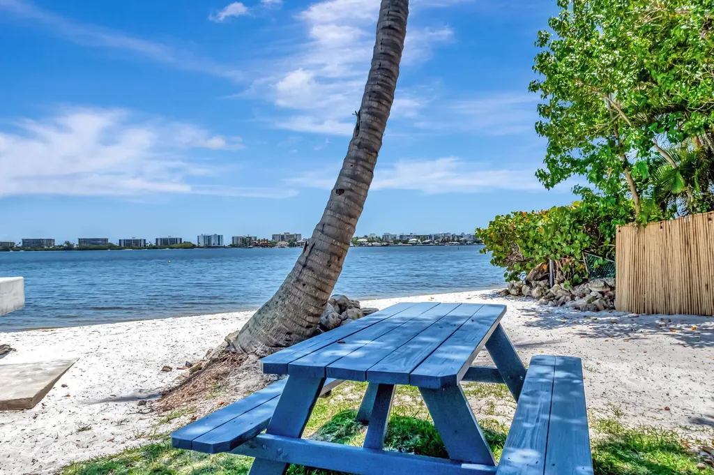 1502 S Lakeside Drive Lake Worth Beach FL 33460