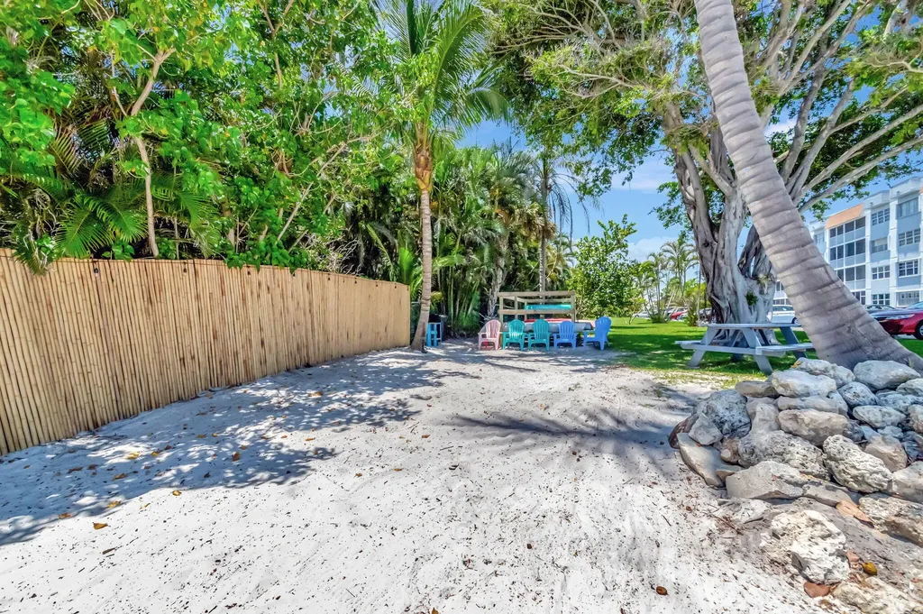 1502 S Lakeside Drive Lake Worth Beach FL 33460
