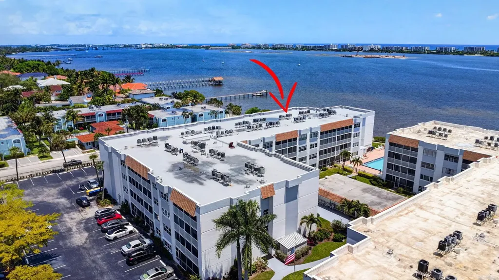 1502 S Lakeside Drive Lake Worth Beach FL 33460