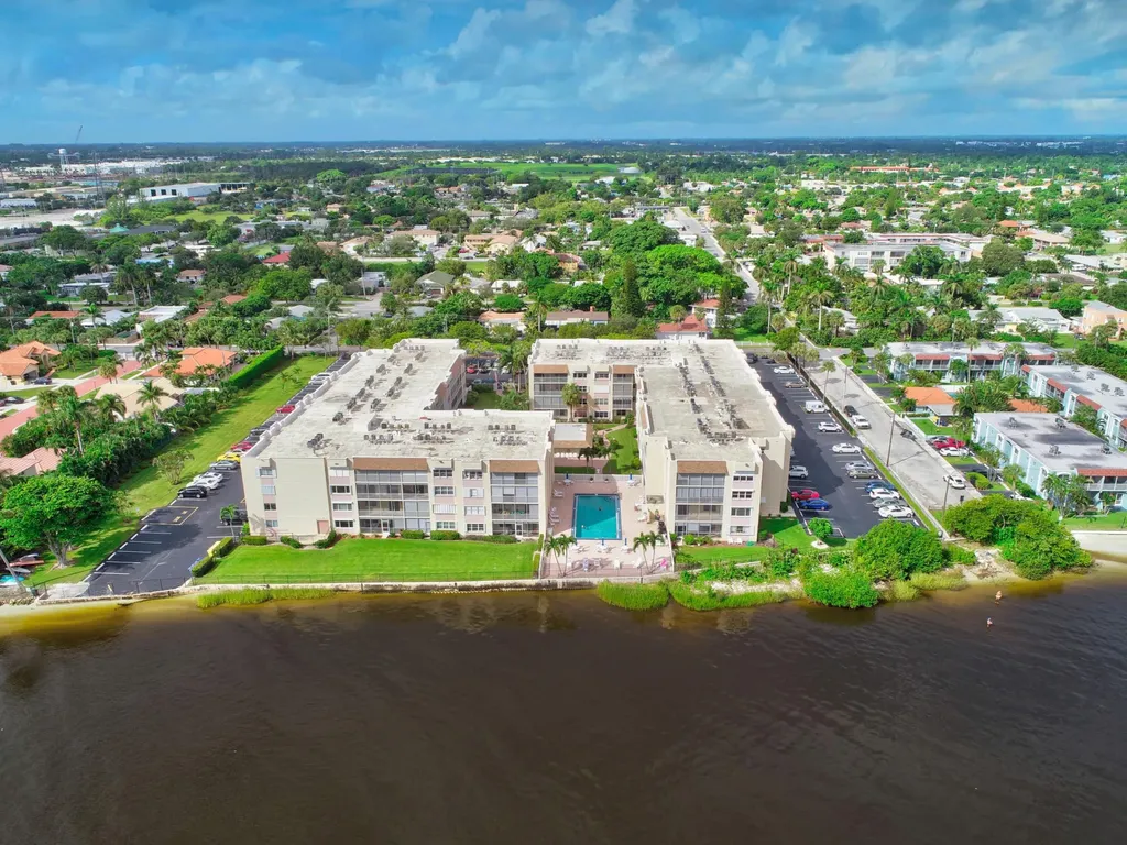 1502 S Lakeside Drive Lake Worth Beach FL 33460