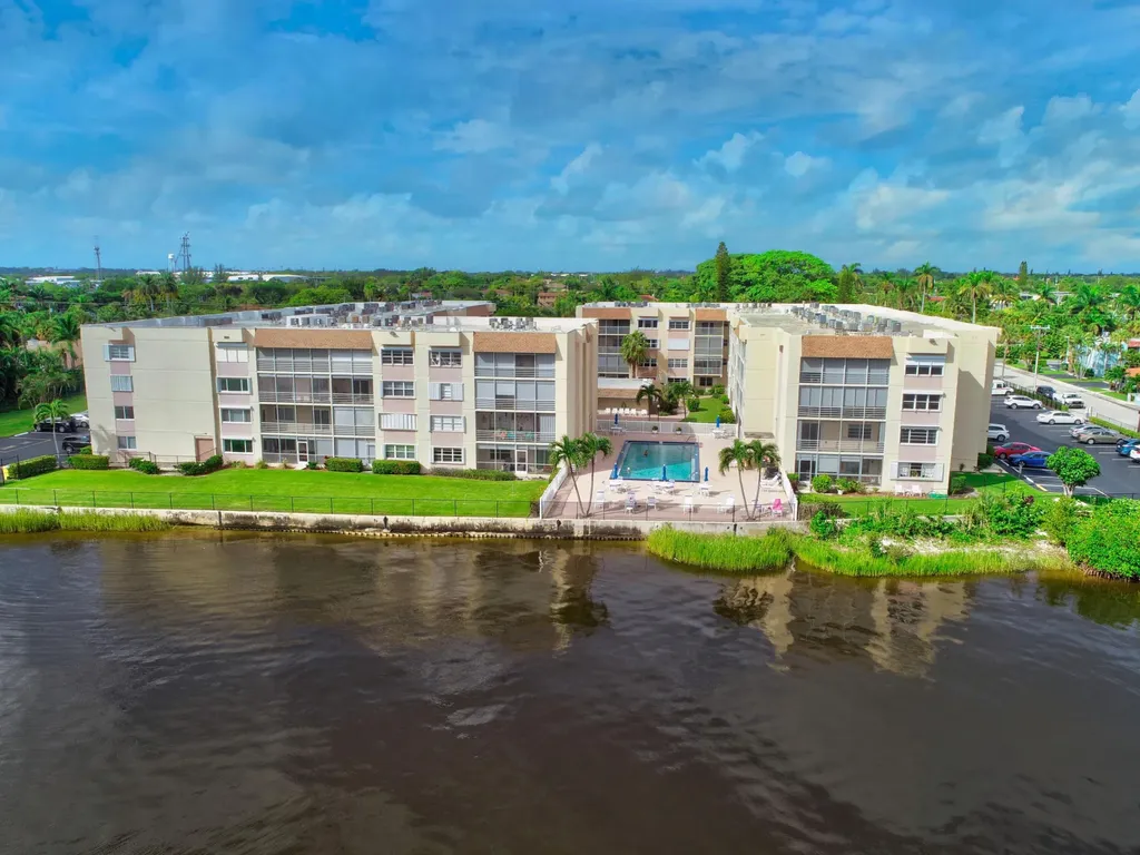 1502 S Lakeside Drive Lake Worth Beach FL 33460
