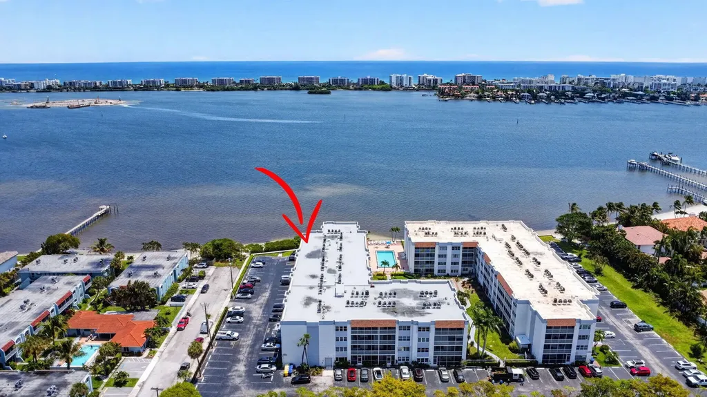 1502 S Lakeside Drive Lake Worth Beach FL 33460