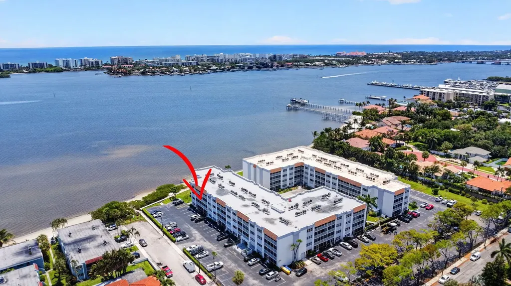 1502 S Lakeside Drive Lake Worth Beach FL 33460