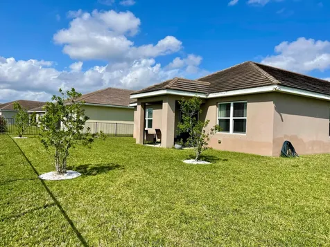 10574 SW Cambria Lane Port St Lucie FL 34987
