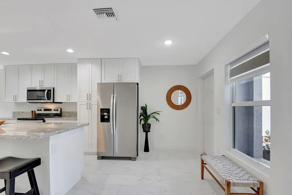3871 Patio Court Palm Springs FL