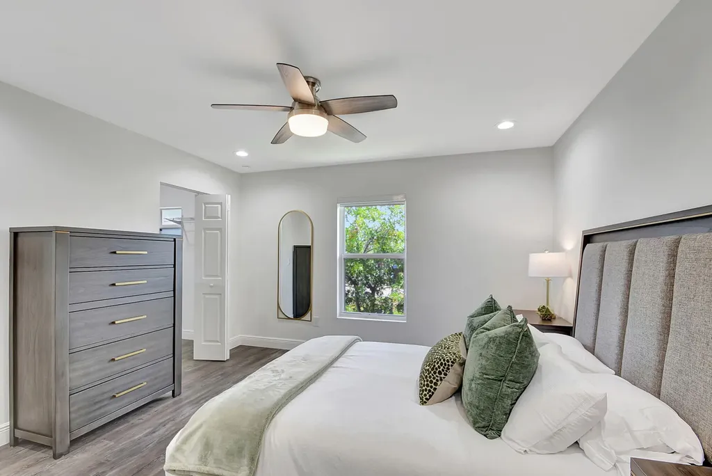 3871 Patio Court Palm Springs FL