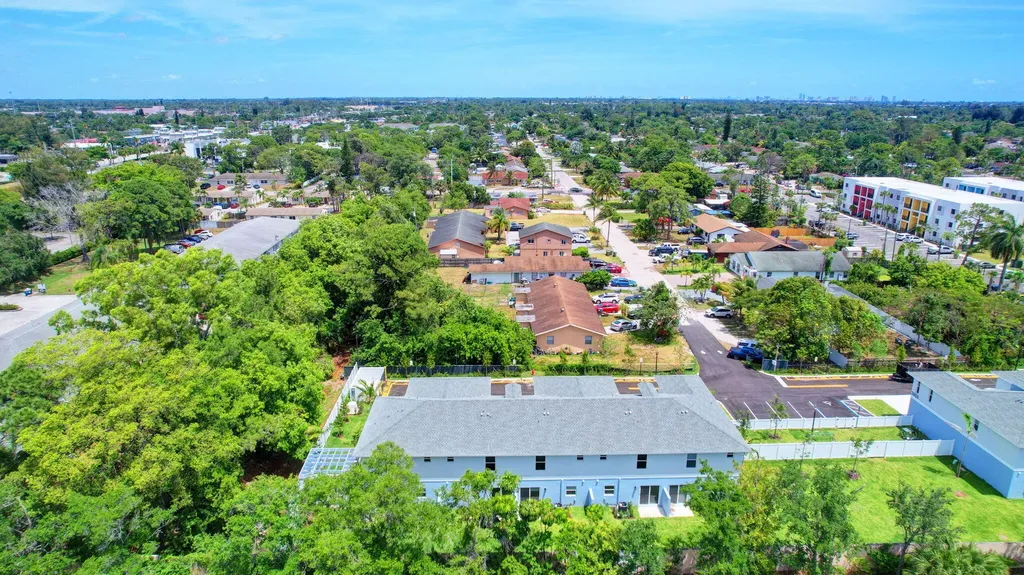 3871 Patio Court Palm Springs FL