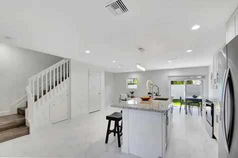 3871 Patio Court Palm Springs FL