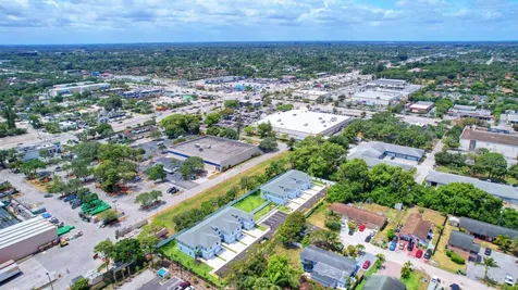3871 Patio Court Palm Springs FL