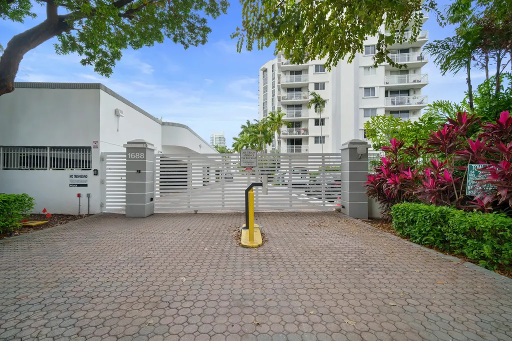 1688 West Avenue Miami Beach FL 33139