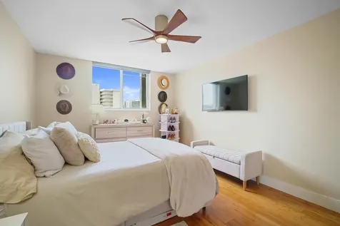 1688 West Avenue Miami Beach FL 33139
