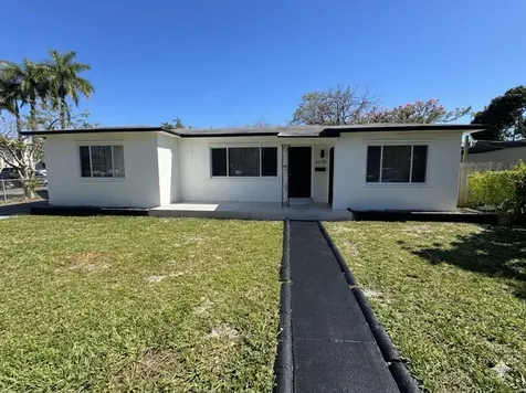 2648 Washington Street Hollywood FL 33020
