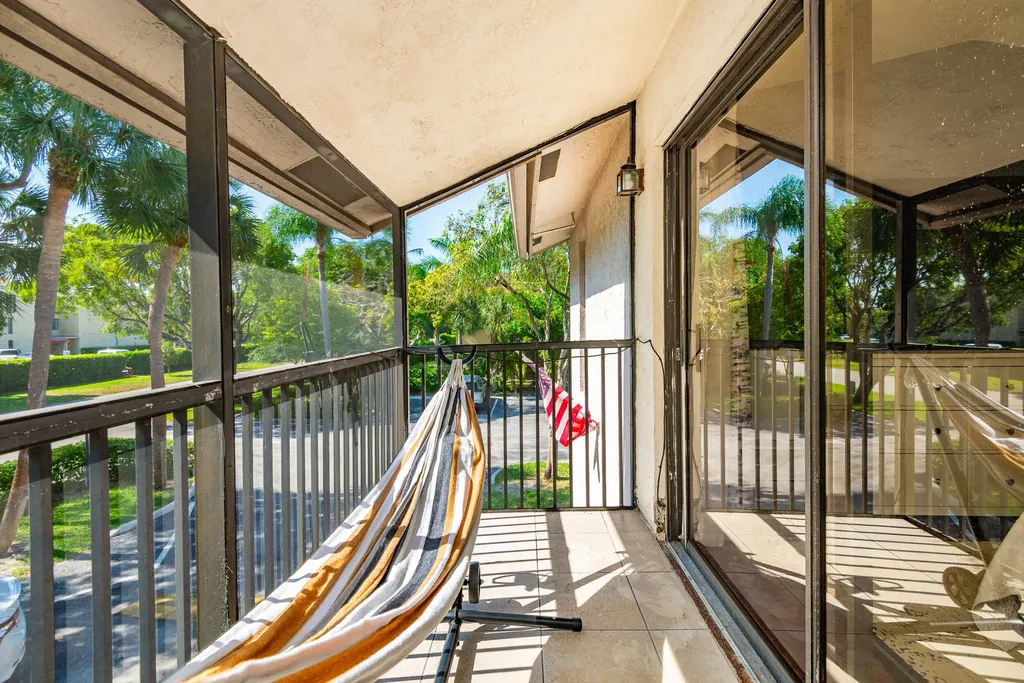 740 SE 1st Way Deerfield Beach FL 33441