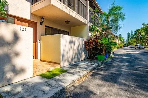 740 SE 1st Way Deerfield Beach FL 33441