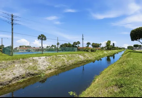 4901 Pier Drive Greenacres FL 33463