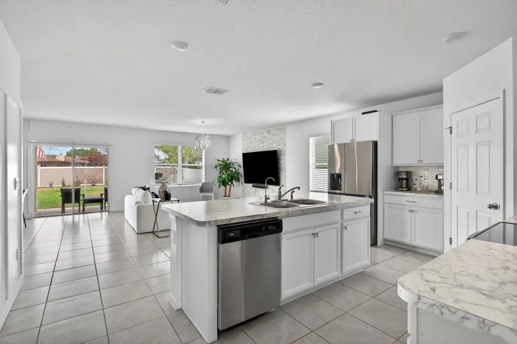 502 NW Kingston Street Port St Lucie FL 34983