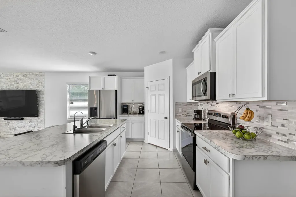502 NW Kingston Street Port St Lucie FL 34983