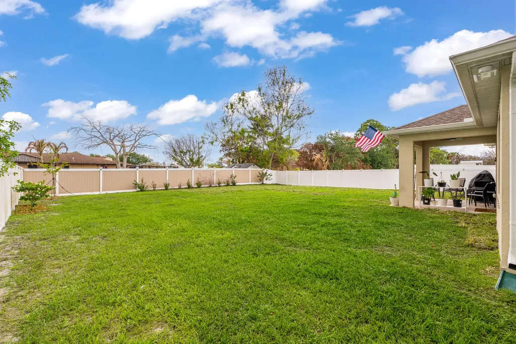 502 NW Kingston Street Port St Lucie FL 34983