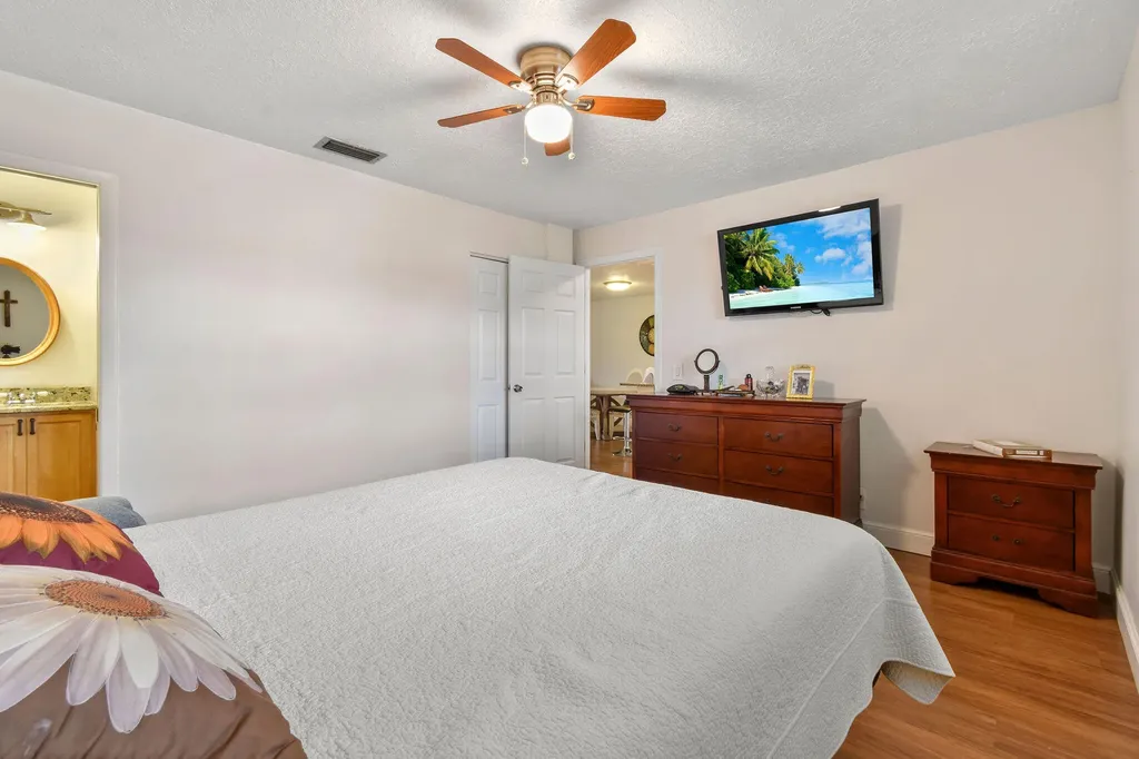 5800 Fernley Drive W West Palm Beach FL 33415